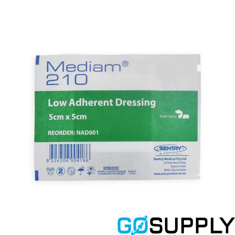 Mediam 210 Low-Adherent Dressing - Main Image